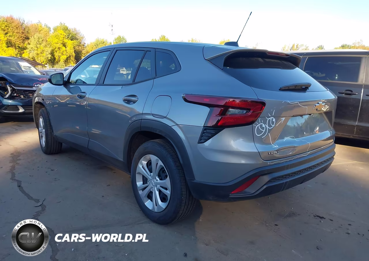 2026 Chevrolet Trax Fwd Ls VIN:KL77LFEP5TC094956 - 3