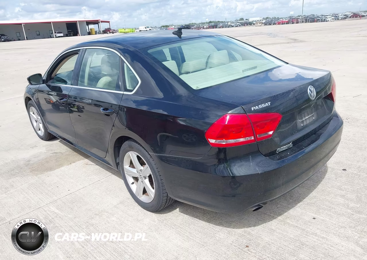 2015 Volkswagen Passat 1.8T Limited Edition VIN:1VWAS7A34FC082612 - 3