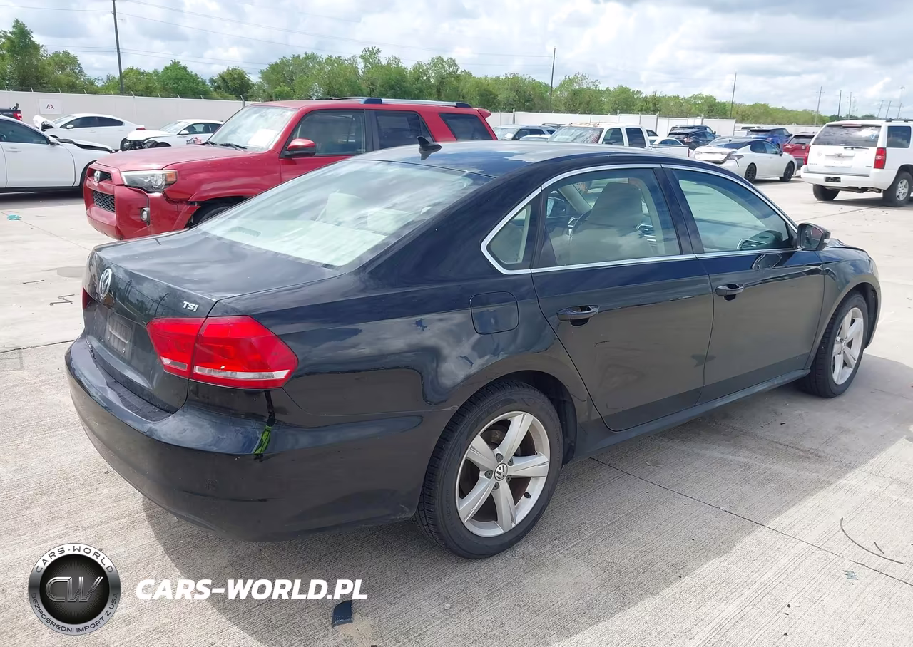 2015 Volkswagen Passat 1.8T Limited Edition VIN:1VWAS7A34FC082612 - 4