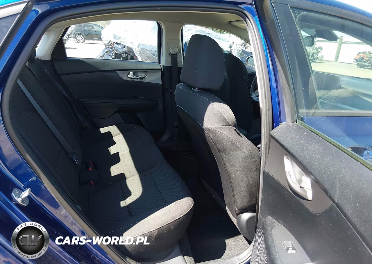 2019 Kia Forte Lxs VIN:3KPF24AD5KE064364 - 8