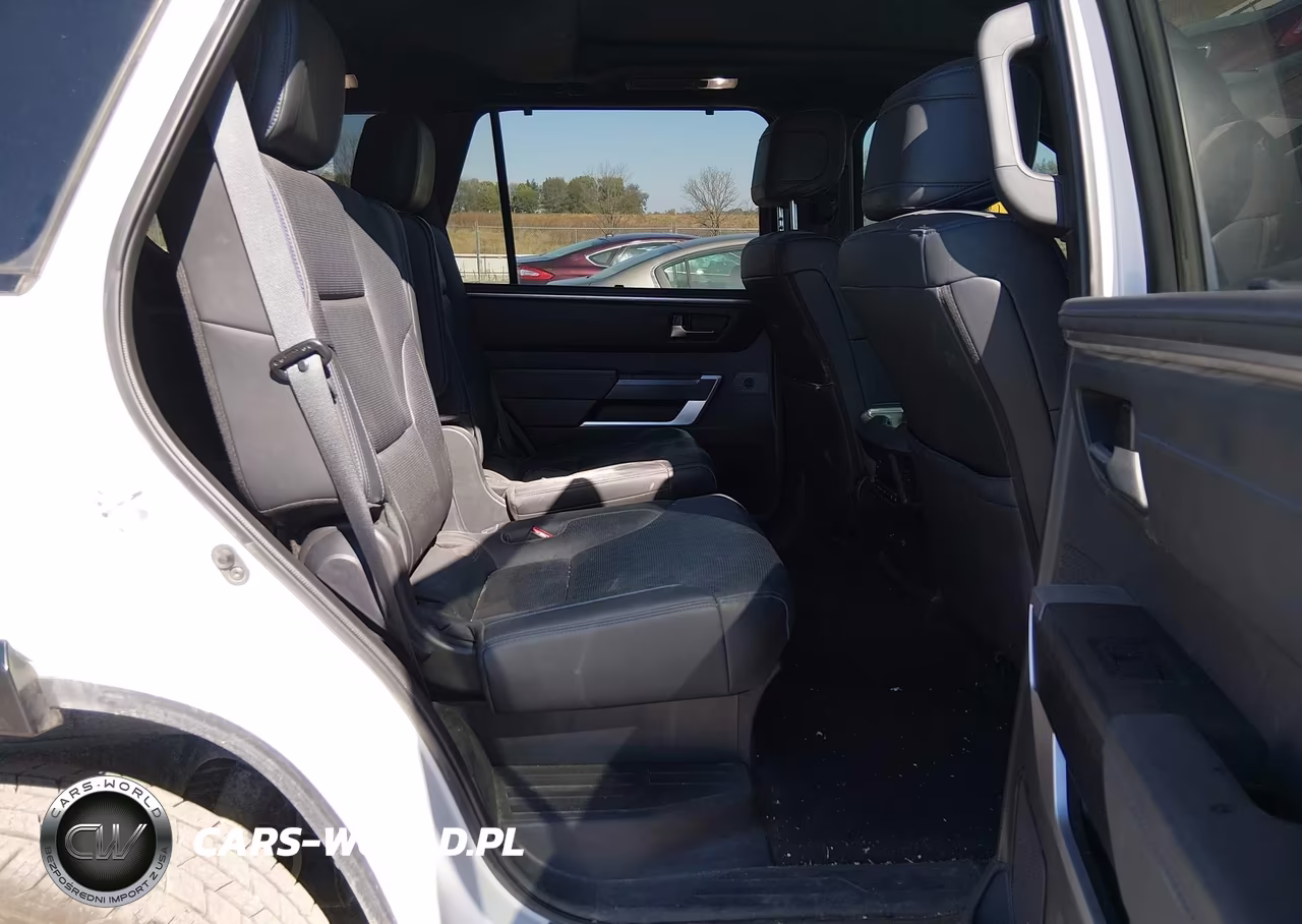 2025 Toyota Sequoia Platinum VIN:7SVAAABA5SX054309 - 8