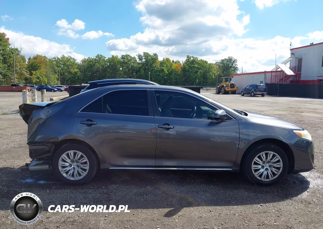 2014 Toyota Camry Le VIN:4T1BF1FK6EU404258 - 13
