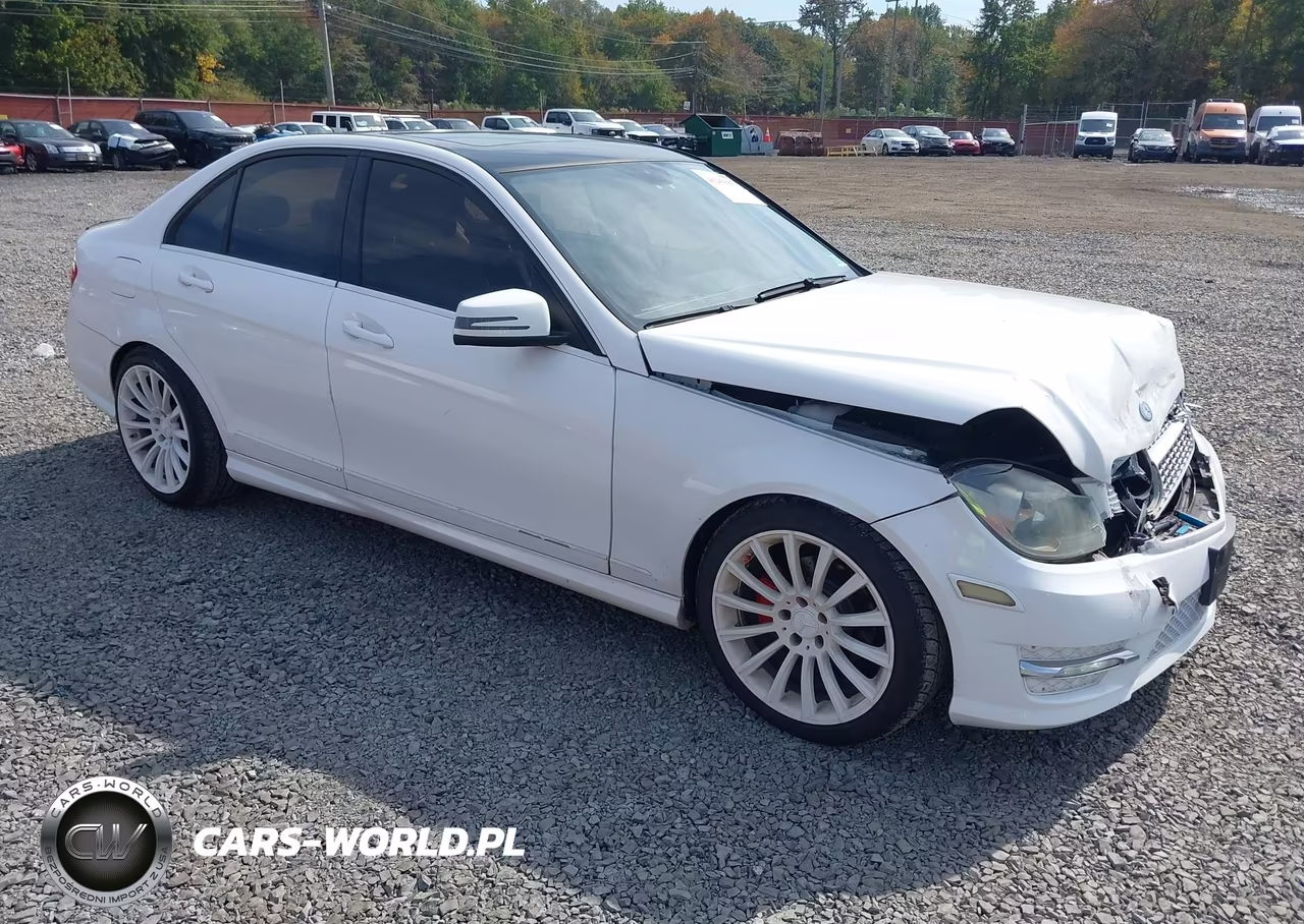 2013 Mercedes-Benz C 250 Sport VIN:WDDGF4HB6DR243541 - 1