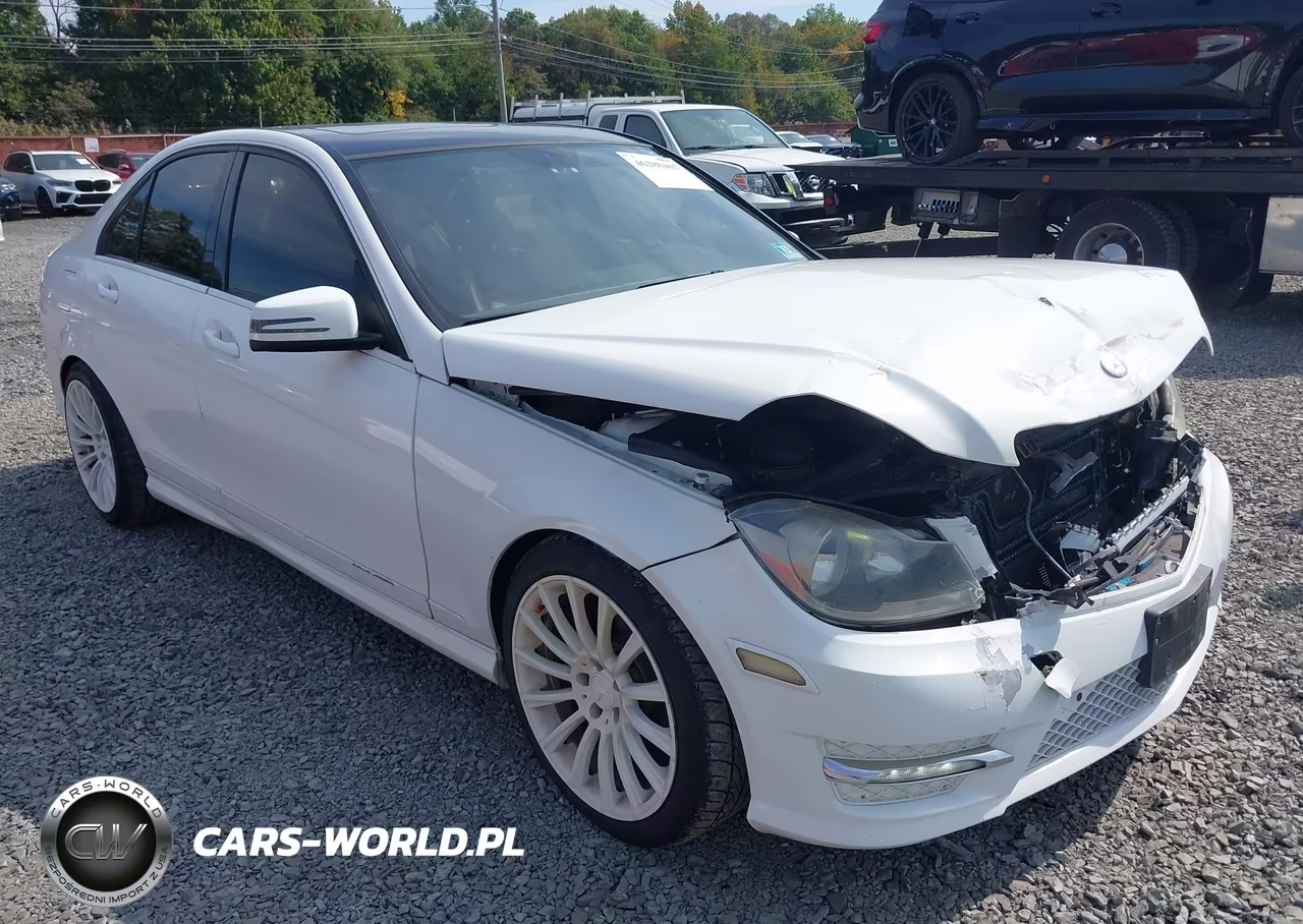 2013 Mercedes-Benz C 250 Sport VIN:WDDGF4HB6DR243541 - 12