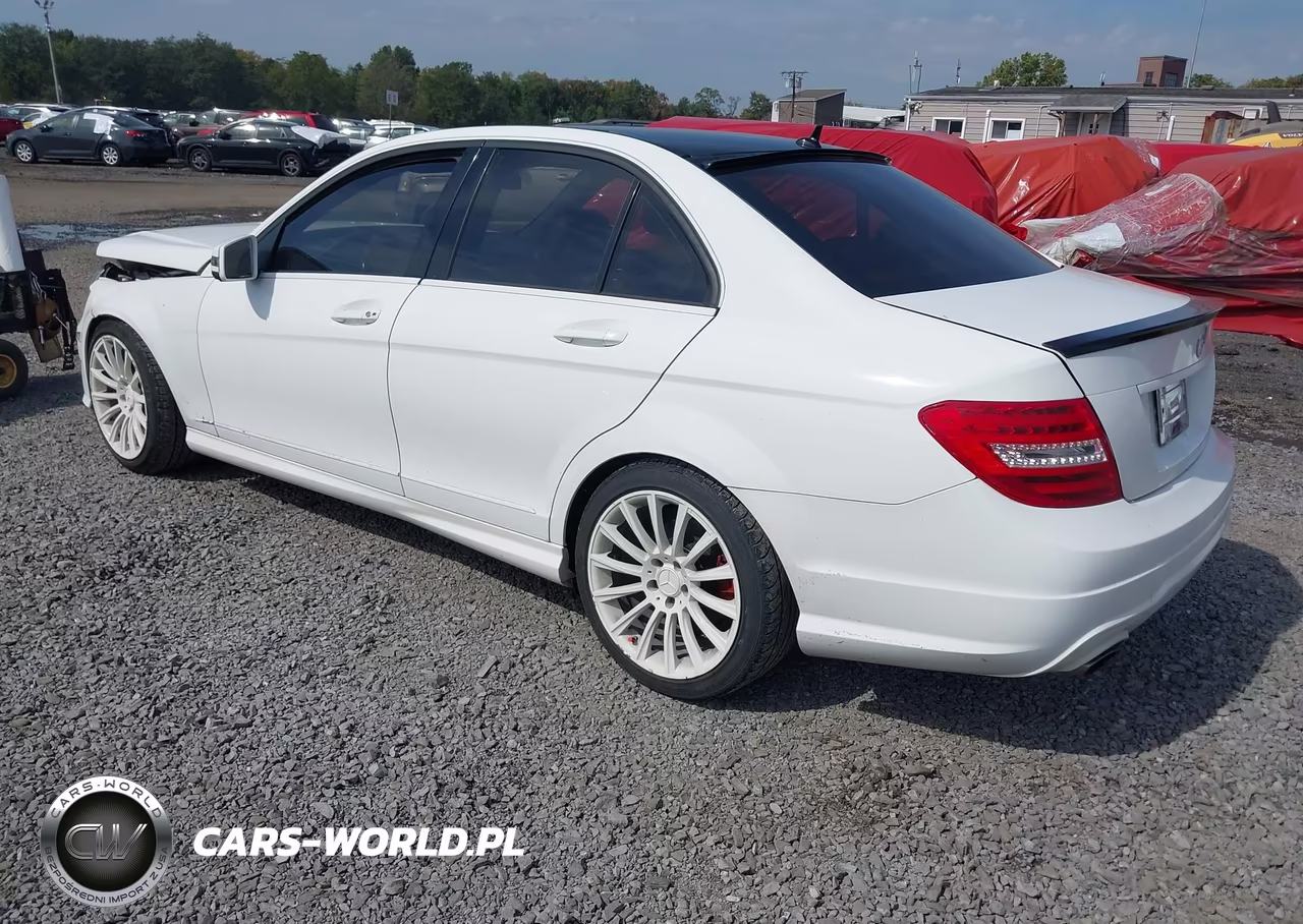 2013 Mercedes-Benz C 250 Sport VIN:WDDGF4HB6DR243541 - 3