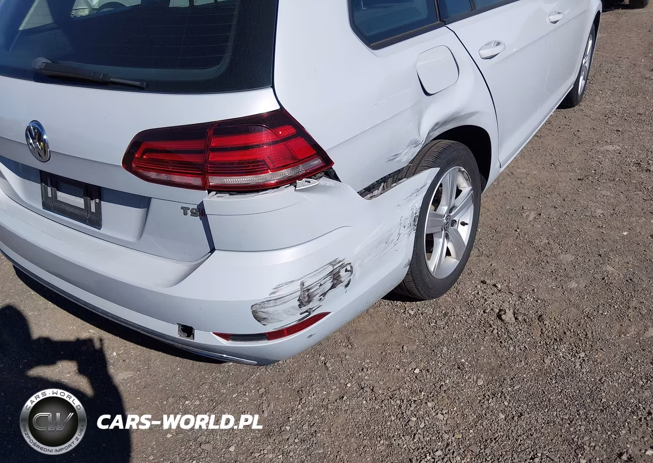 2018 Volkswagen Golf Sportwagen Tsi S-Tsi Se VIN:3VWD17AU5JM768464 - 17