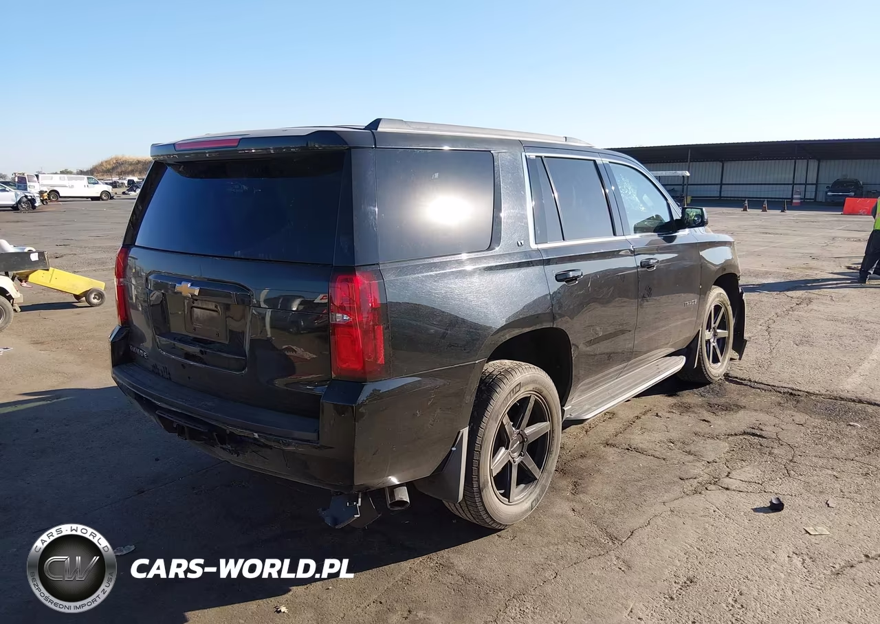 2018 Chevrolet Tahoe Lt VIN:1GNSKBKC2JR131635 - 4