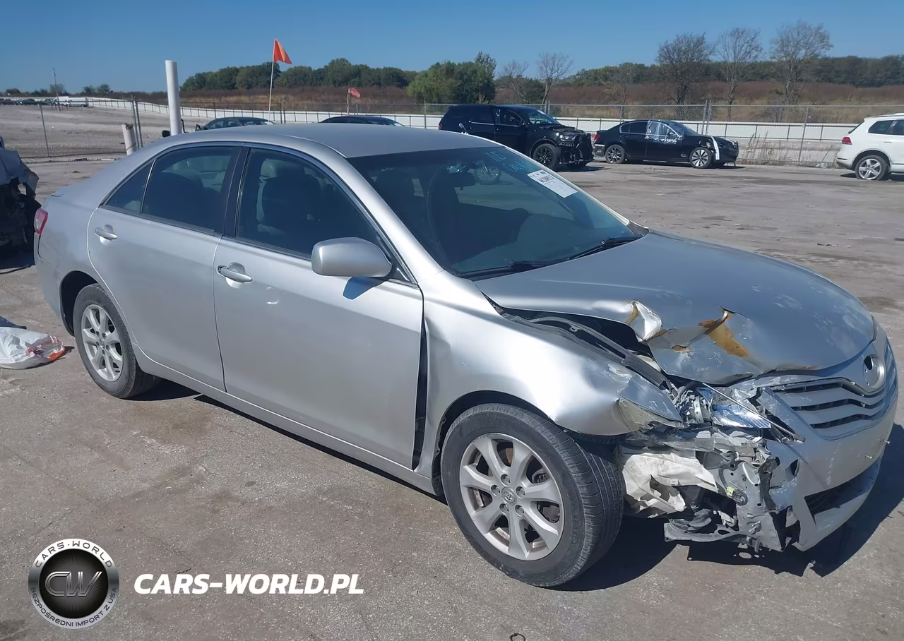 2011 Toyota Camry Base – zdjęcie 1 z 16