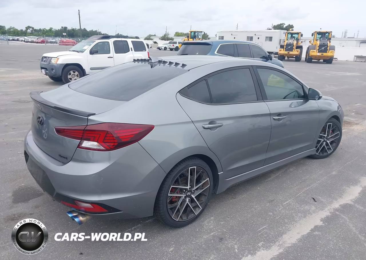 2019 Hyundai Elantra Sport VIN:KMHD04LB4KU812558 - 4