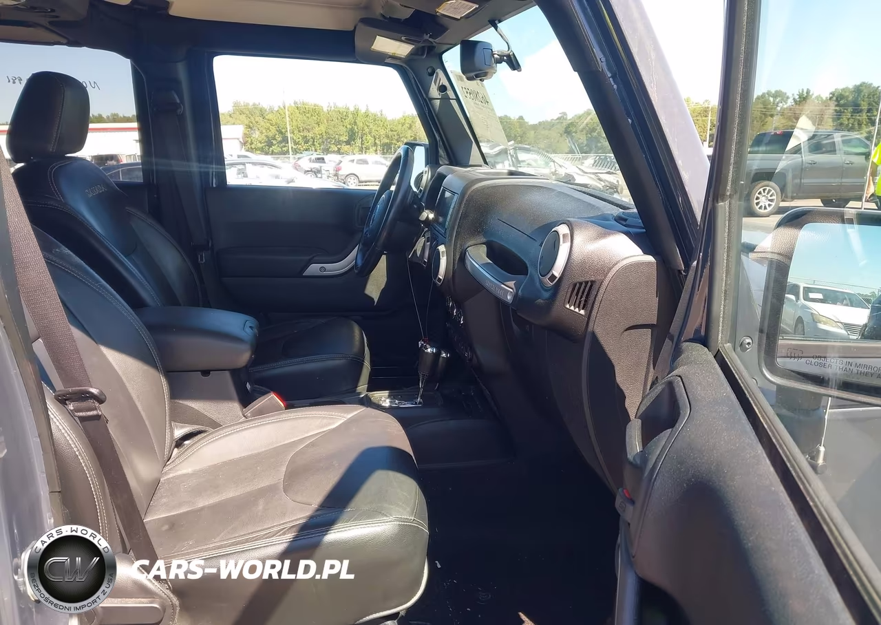 2018 Jeep Wrangler Jk Unlimited Sahara 4X4 VIN:1C4BJWEG2JL851294 - 5