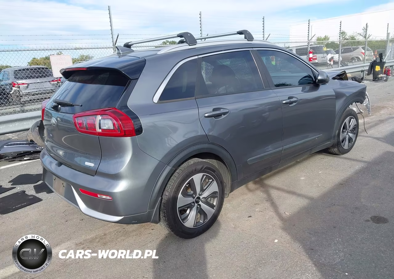 2017 Kia Niro Lx VIN:KNDCB3LC5H5084720 - 4
