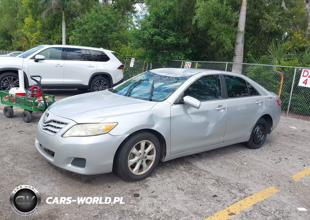 2010 Toyota Camry Le VIN:4T1BF3EK7AU041184 - 2