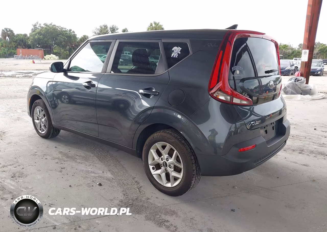 2020 Kia Soul S VIN:KNDJ23AU2L7116765 - 3