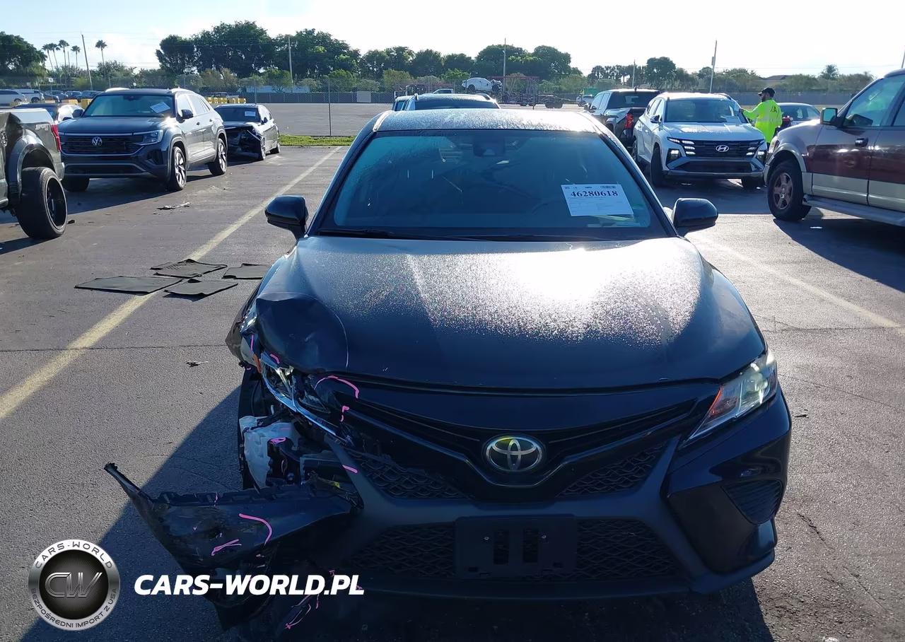 2020 Toyota Camry Se VIN:4T1G11AK8LU945207 - 12
