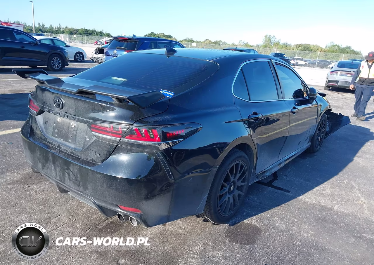 2020 Toyota Camry Se VIN:4T1G11AK8LU945207 - 4