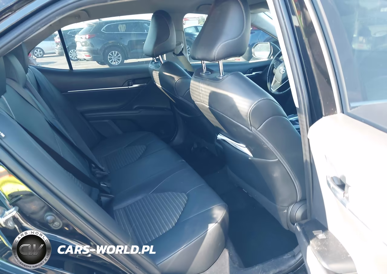 2020 Toyota Camry Se VIN:4T1G11AK8LU945207 - 8