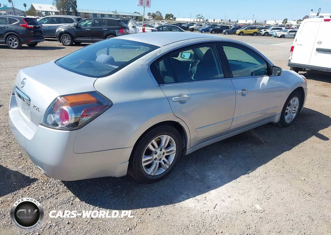 2010 Nissan Altima 2.5 S VIN:1N4AL2AP0AN472969 - 4