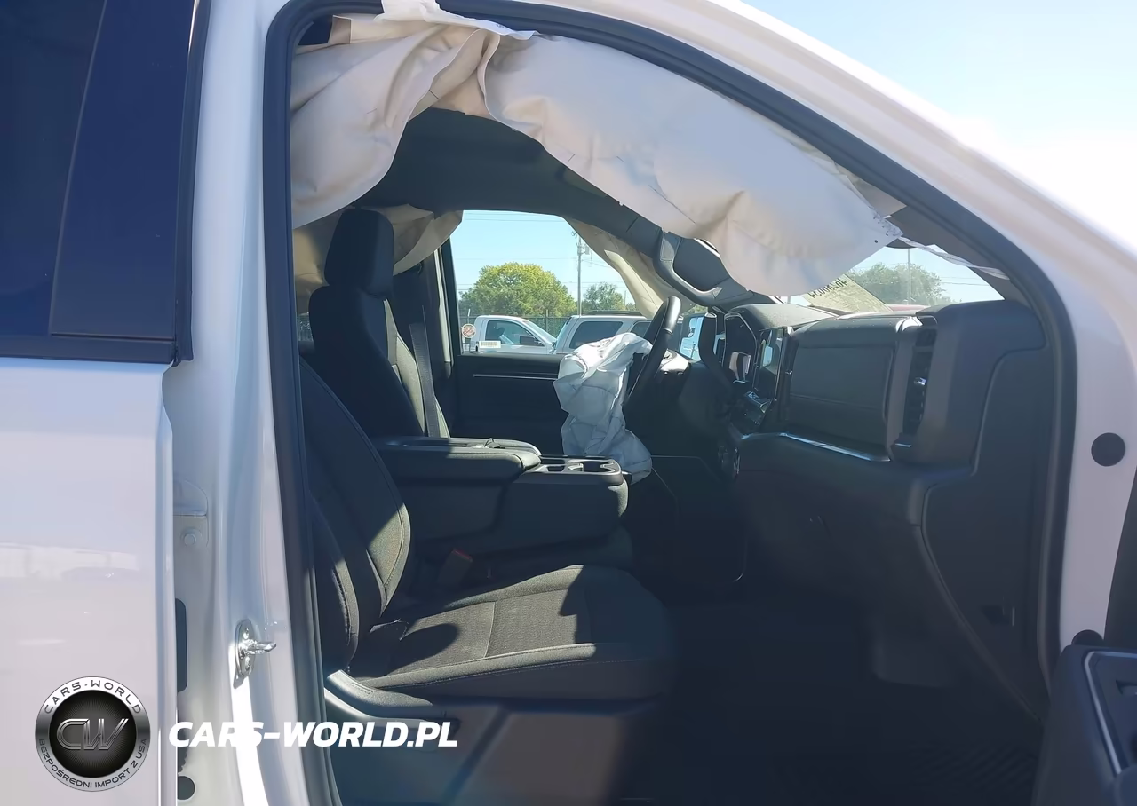 2026 Chevrolet Silverado 1500 4Wd Standard Bed Lt VIN:1GCUKDED0TZ309546 - 5