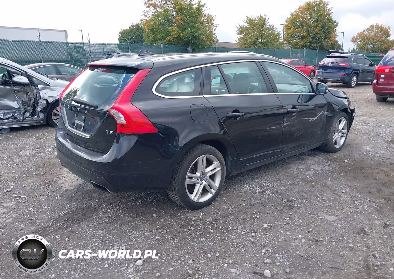 2015 Volvo V60 T5 Premier VIN:YV126MEB1F1199372 - 4