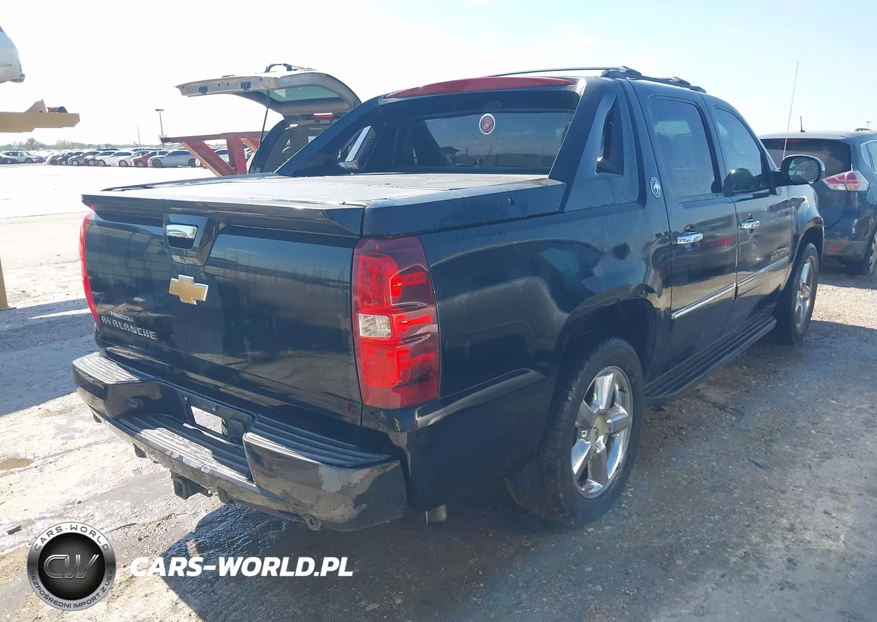 2013 Chevrolet Avalanche Ltz VIN:3GNMCGE01DG351017 - 4