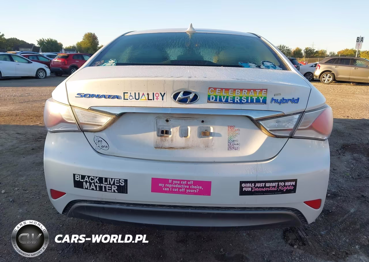 2013 Hyundai Sonata Hybrid VIN:KMHEC4A42DA064848 - 16