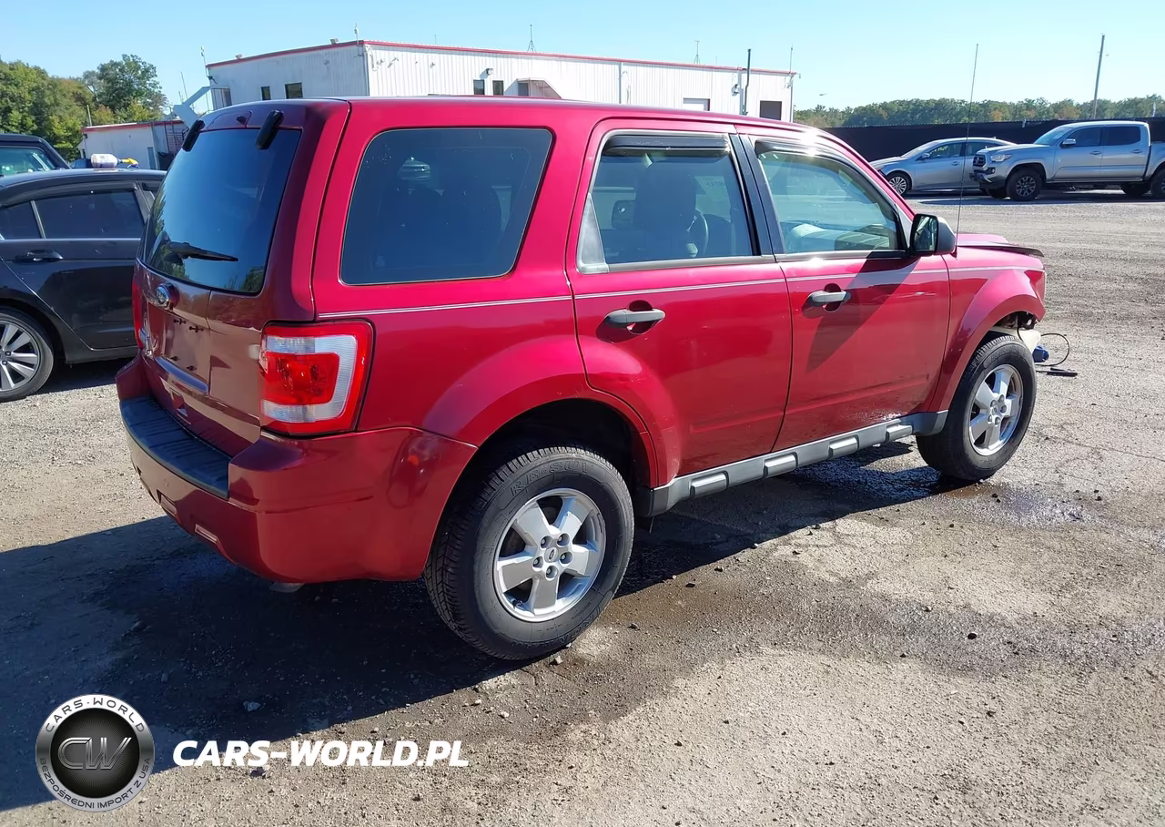 2012 Ford Escape Xls VIN:1FMCU0C71CKB61665 - 4