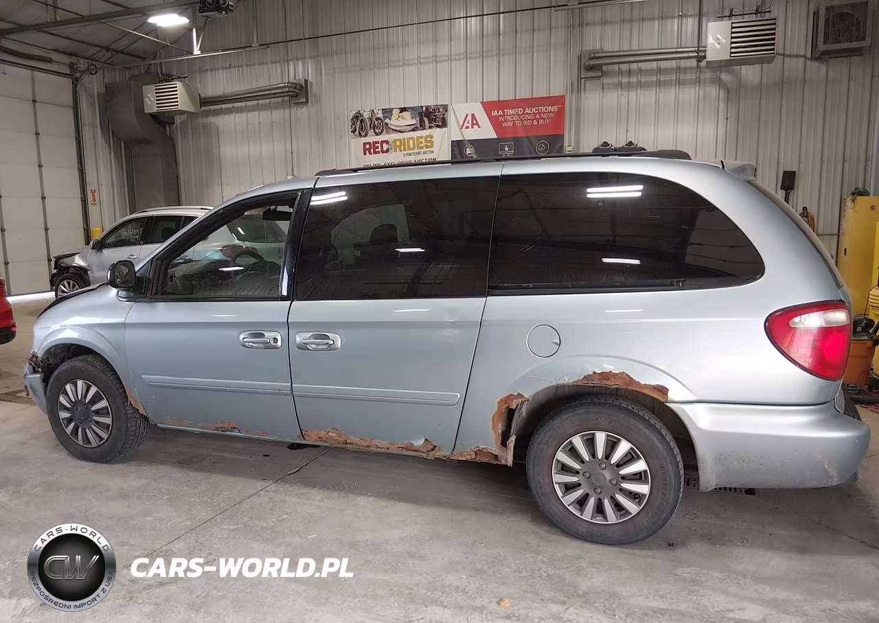 2005 Chrysler Town & Country Lx VIN:2C4GP44R85R170906 - 14