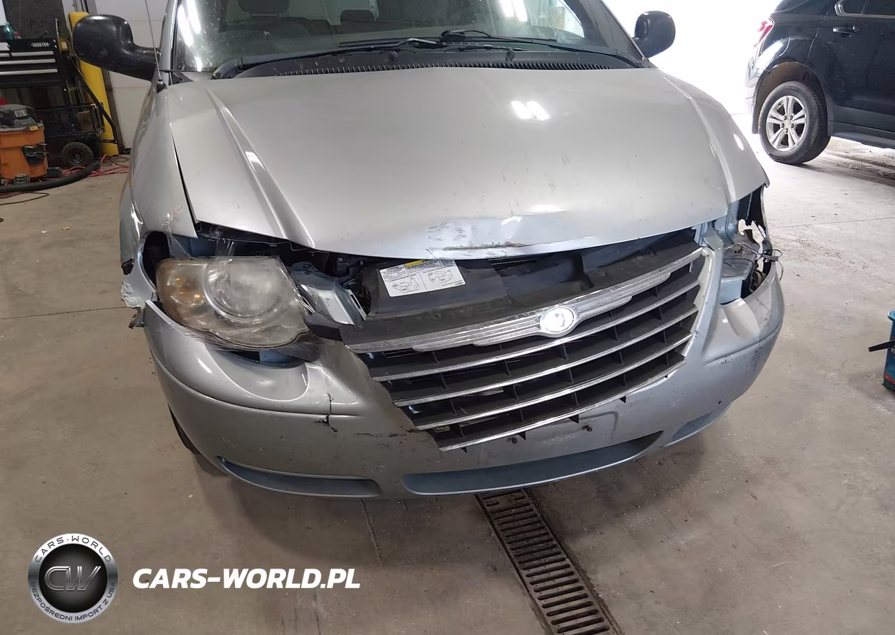 2005 Chrysler Town & Country Lx VIN:2C4GP44R85R170906 - 17