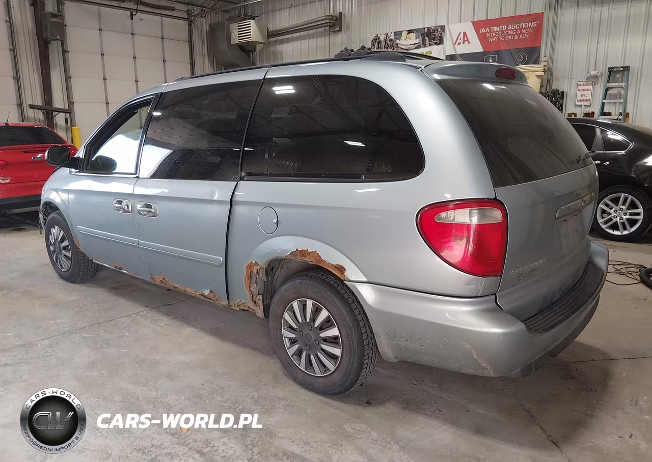 2005 Chrysler Town & Country Lx VIN:2C4GP44R85R170906 - 3