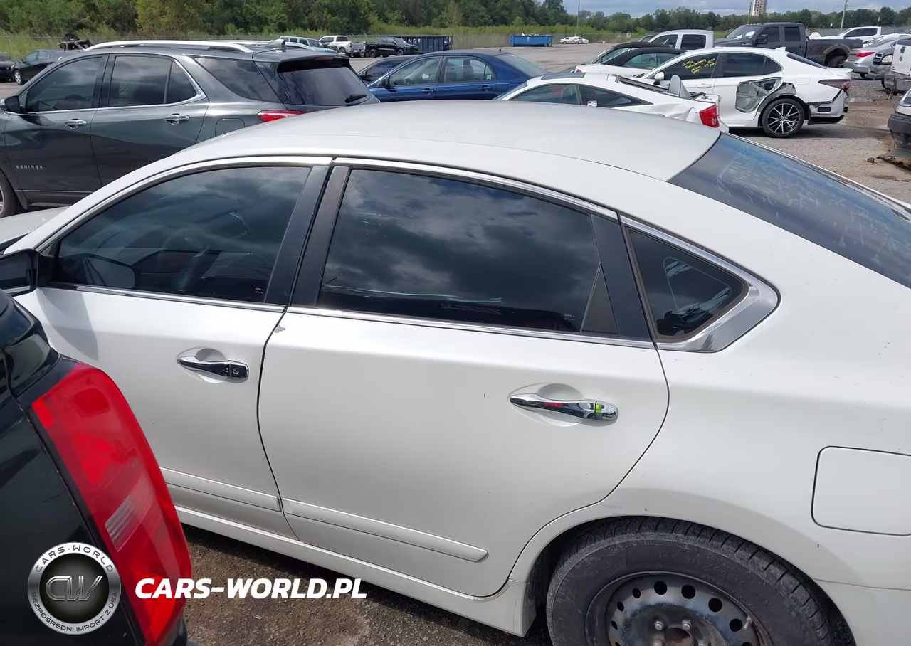 2015 Nissan Altima 2.5 S VIN:1N4AL3AP4FN896555 - 15