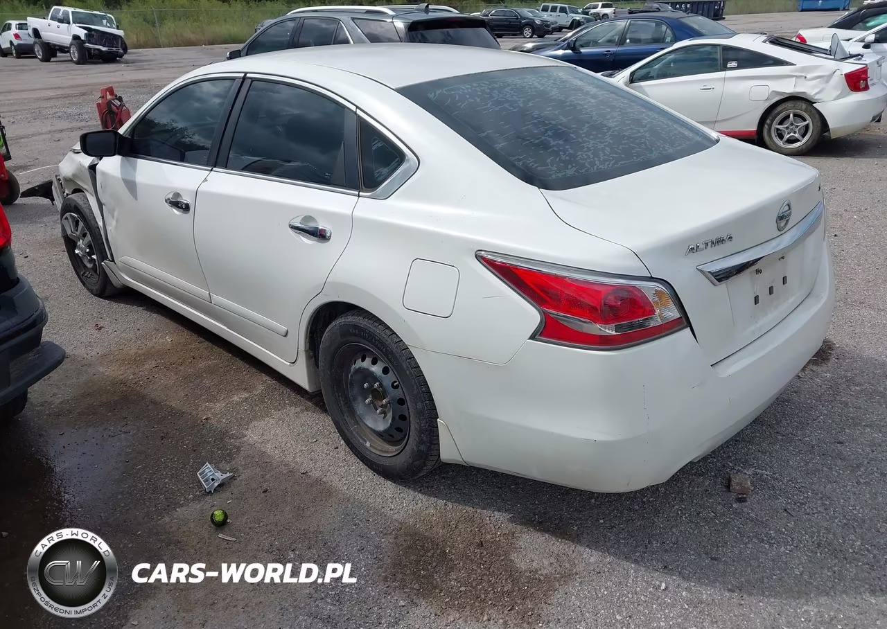 2015 Nissan Altima 2.5 S VIN:1N4AL3AP4FN896555 - 3