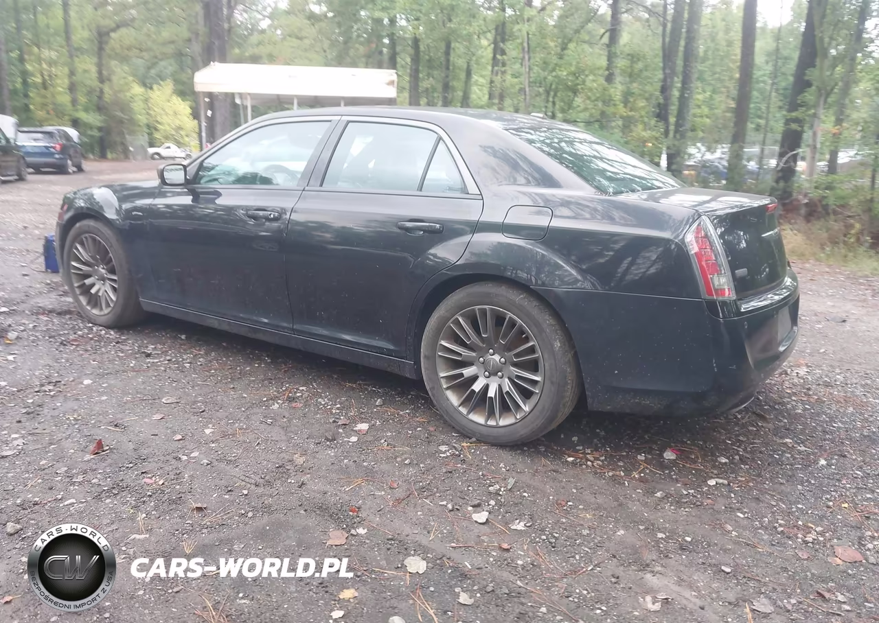 2013 Chrysler 300C John Varvatos Limited Edition VIN:2C3CCADG1DH709656 - 3
