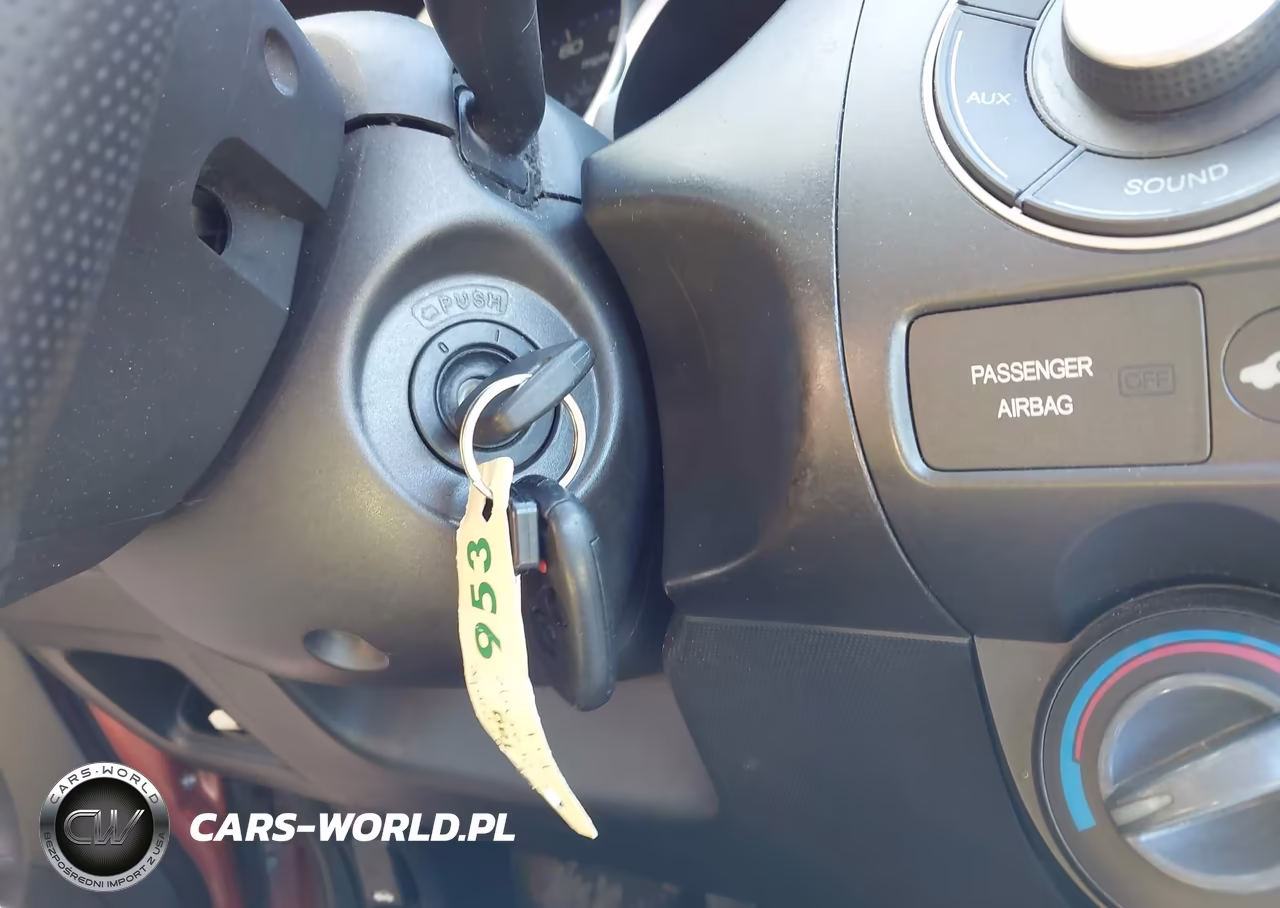 2007 Honda Fit Sport VIN:JHMGD37697S003250 - 11