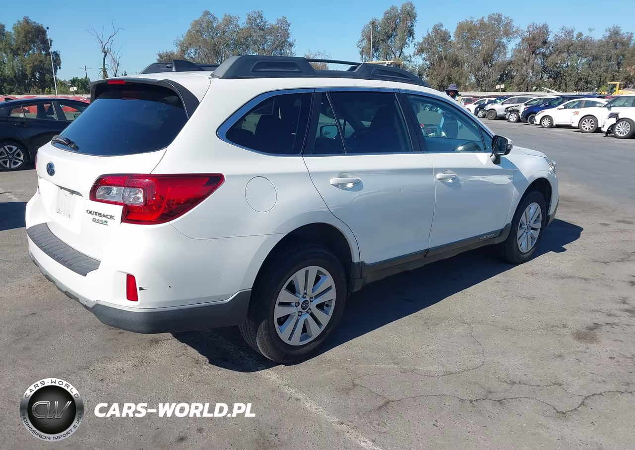 2016 Subaru Outback 2.5I Premium VIN:4S4BSAFC1G3349201 - 4