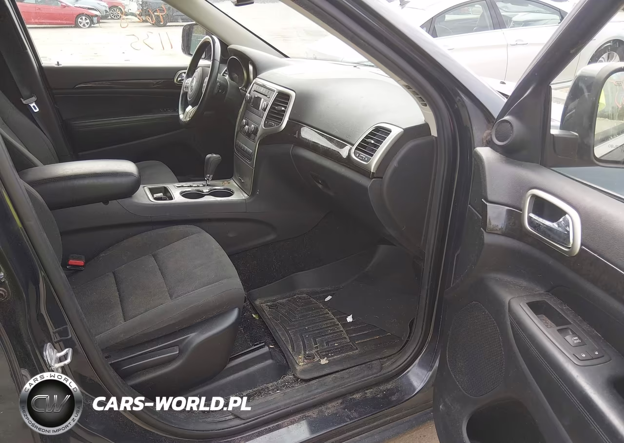 2013 Jeep Grand Cherokee Laredo VIN:1C4RJFAG2DC634370 - 5