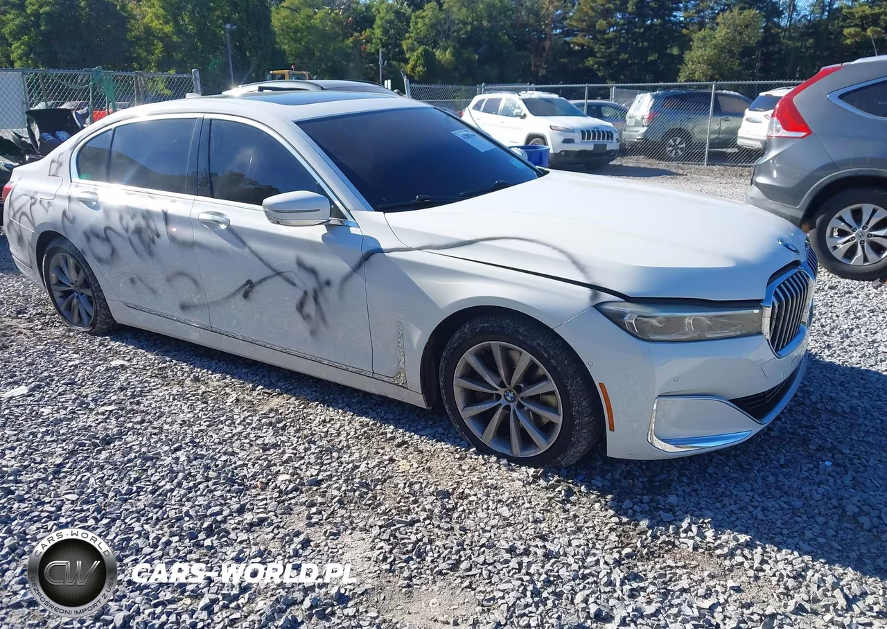 2021 BMW 740I