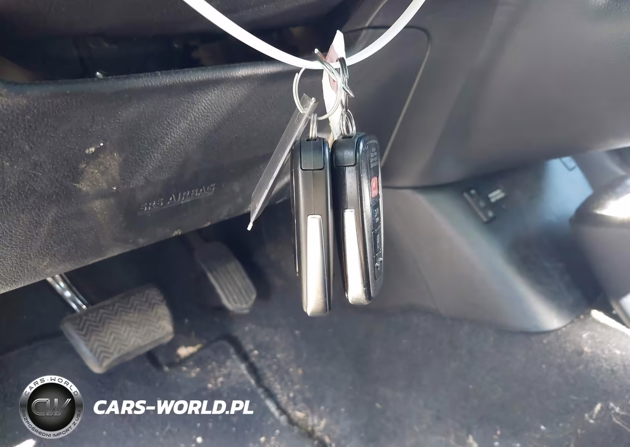 2017 Toyota Prius Prime Advanced VIN:JTDKARFP8H3004841 - 11