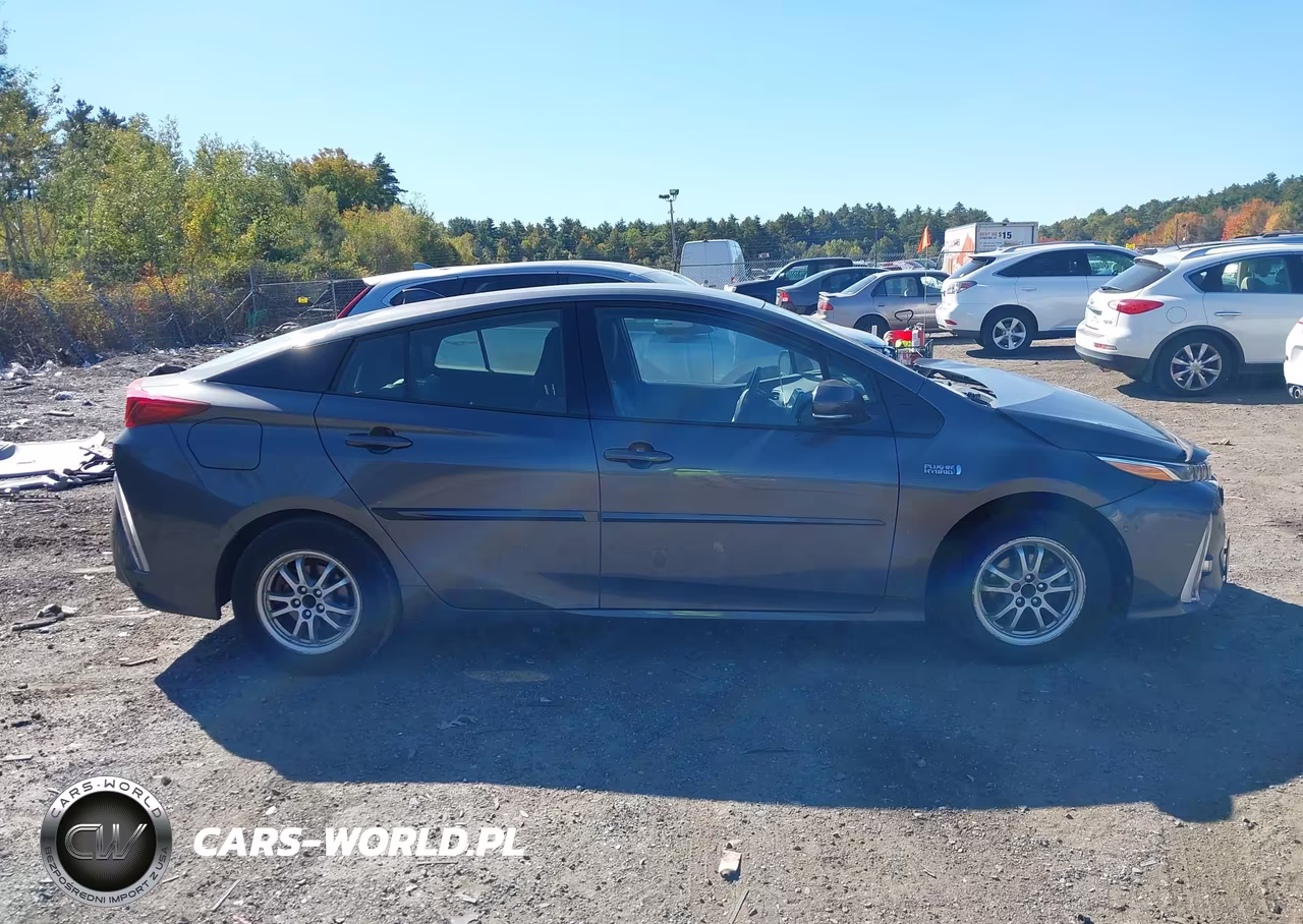 2017 Toyota Prius Prime Advanced VIN:JTDKARFP8H3004841 - 13