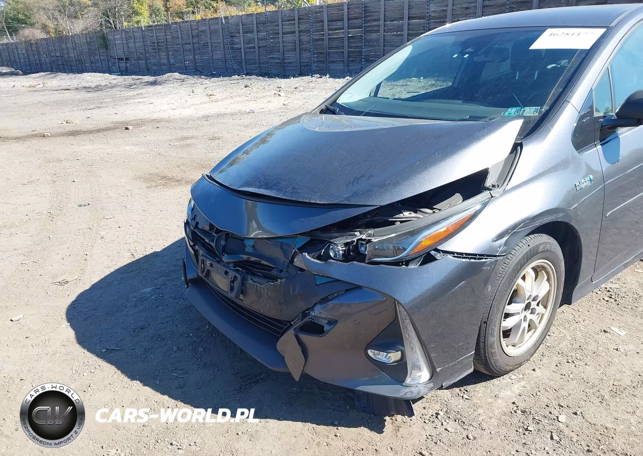 2017 Toyota Prius Prime Advanced VIN:JTDKARFP8H3004841 - 6