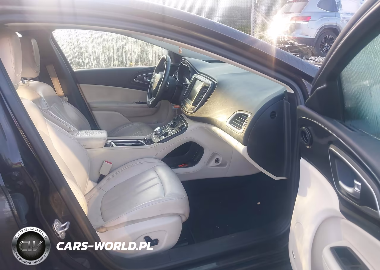2015 Chrysler 200 C VIN:1C3CCCEG9FN606523 - 5