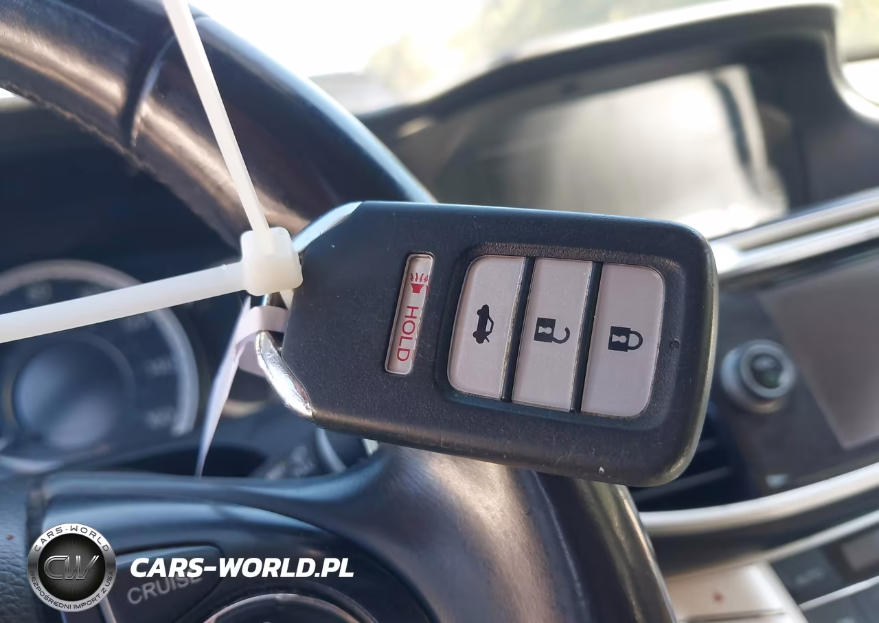 2015 Honda Accord Ex-L VIN:1HGCR2F84FA200945 - 11