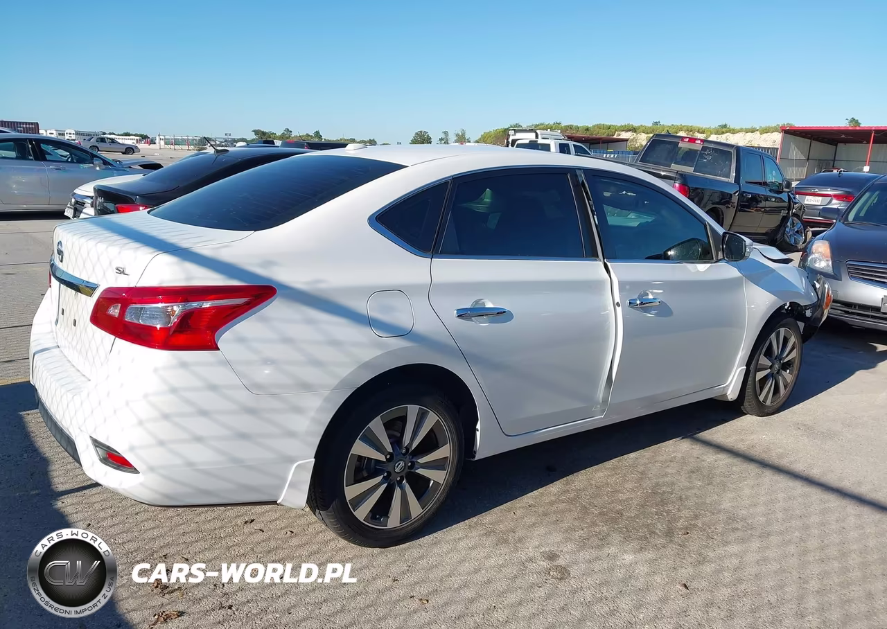2018 Nissan Sentra Sl VIN:3N1AB7AP3JY216518 - 4