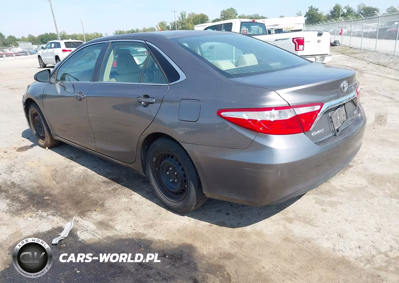 2017 Toyota Camry Le VIN:4T1BF1FK7HU401308 - 3