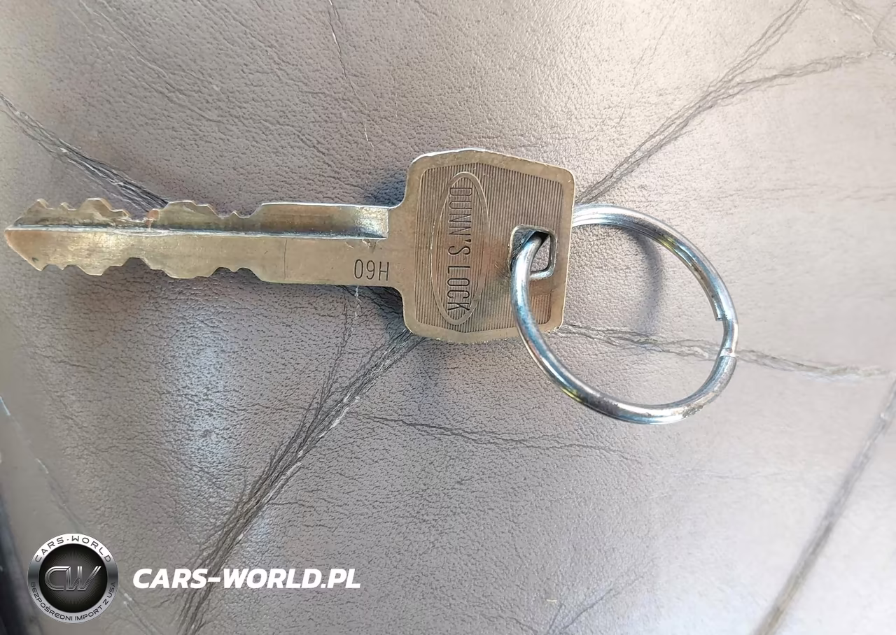1994 Ford Explorer VIN:1FMDU34X3RUA69412 - 11