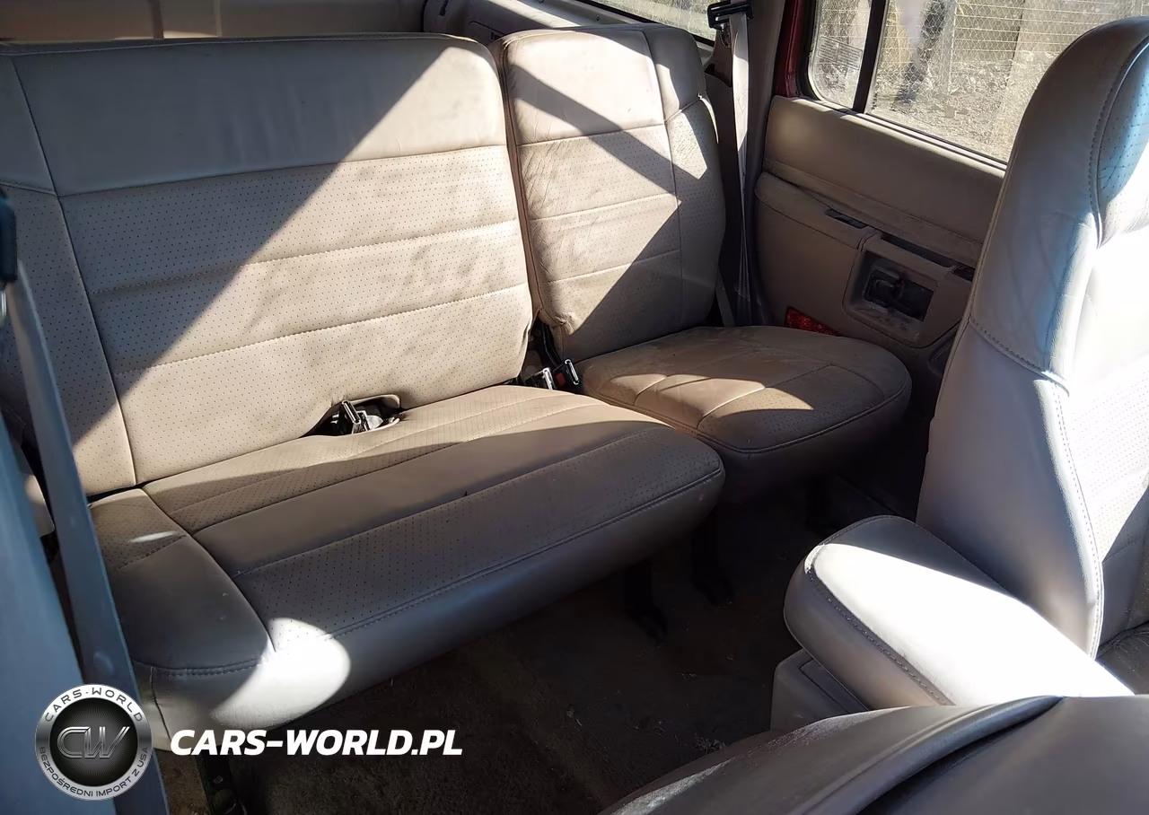 1994 Ford Explorer VIN:1FMDU34X3RUA69412 - 8