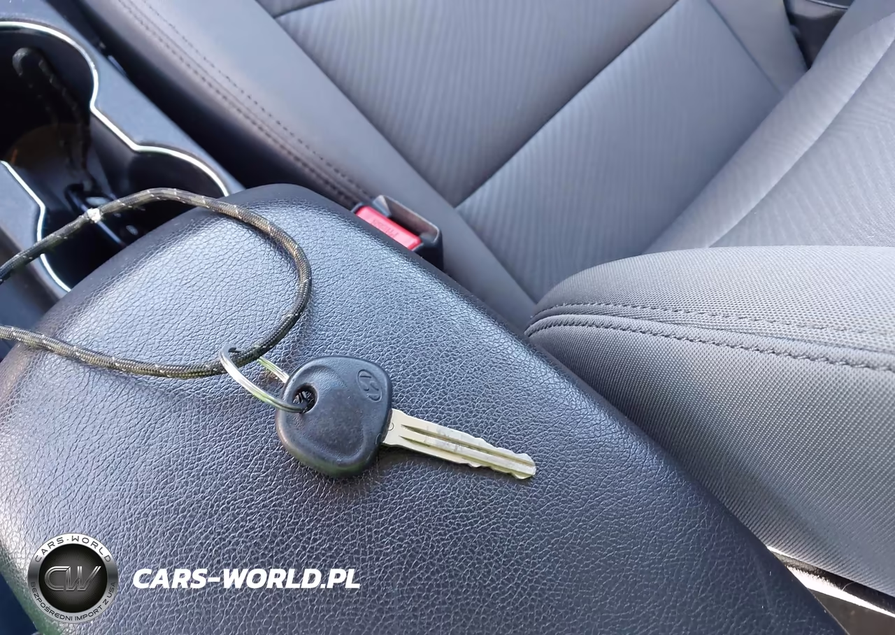 2012 Hyundai Elantra Gls VIN:5NPDH4AE1CH065605 - 11