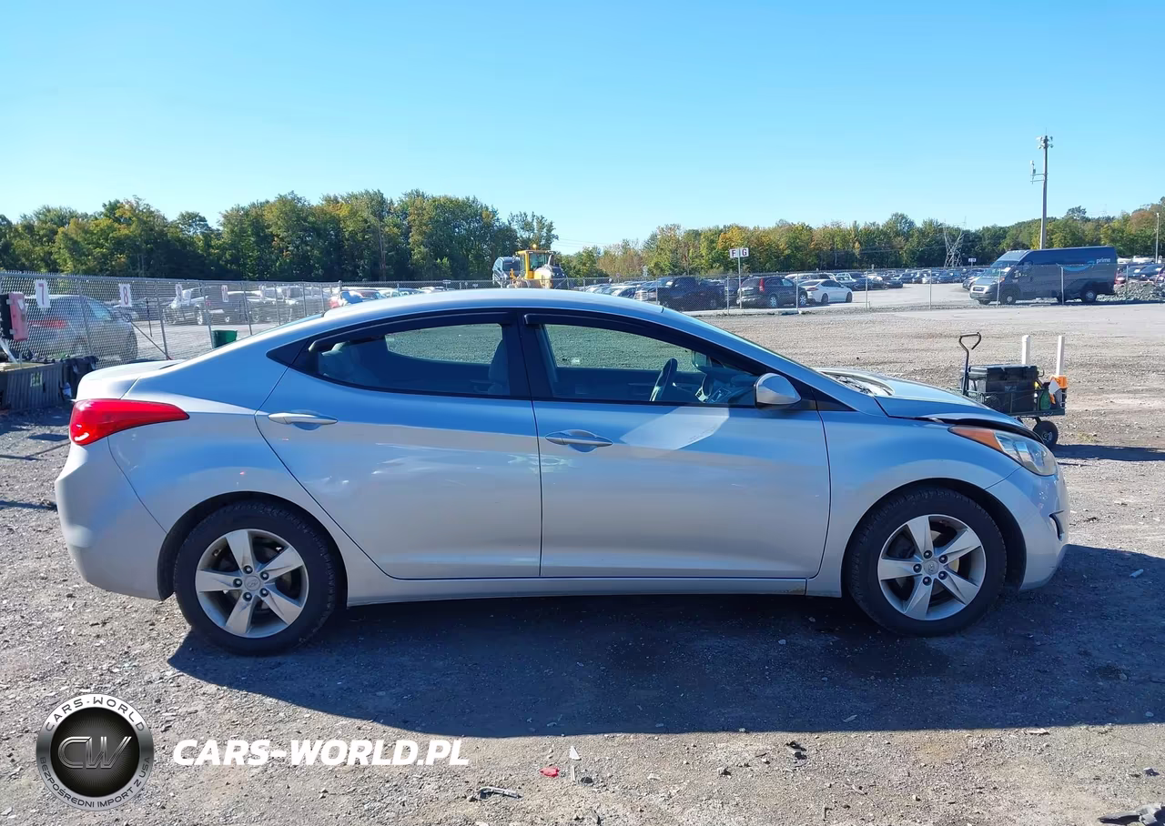 2012 Hyundai Elantra Gls VIN:5NPDH4AE1CH065605 - 13