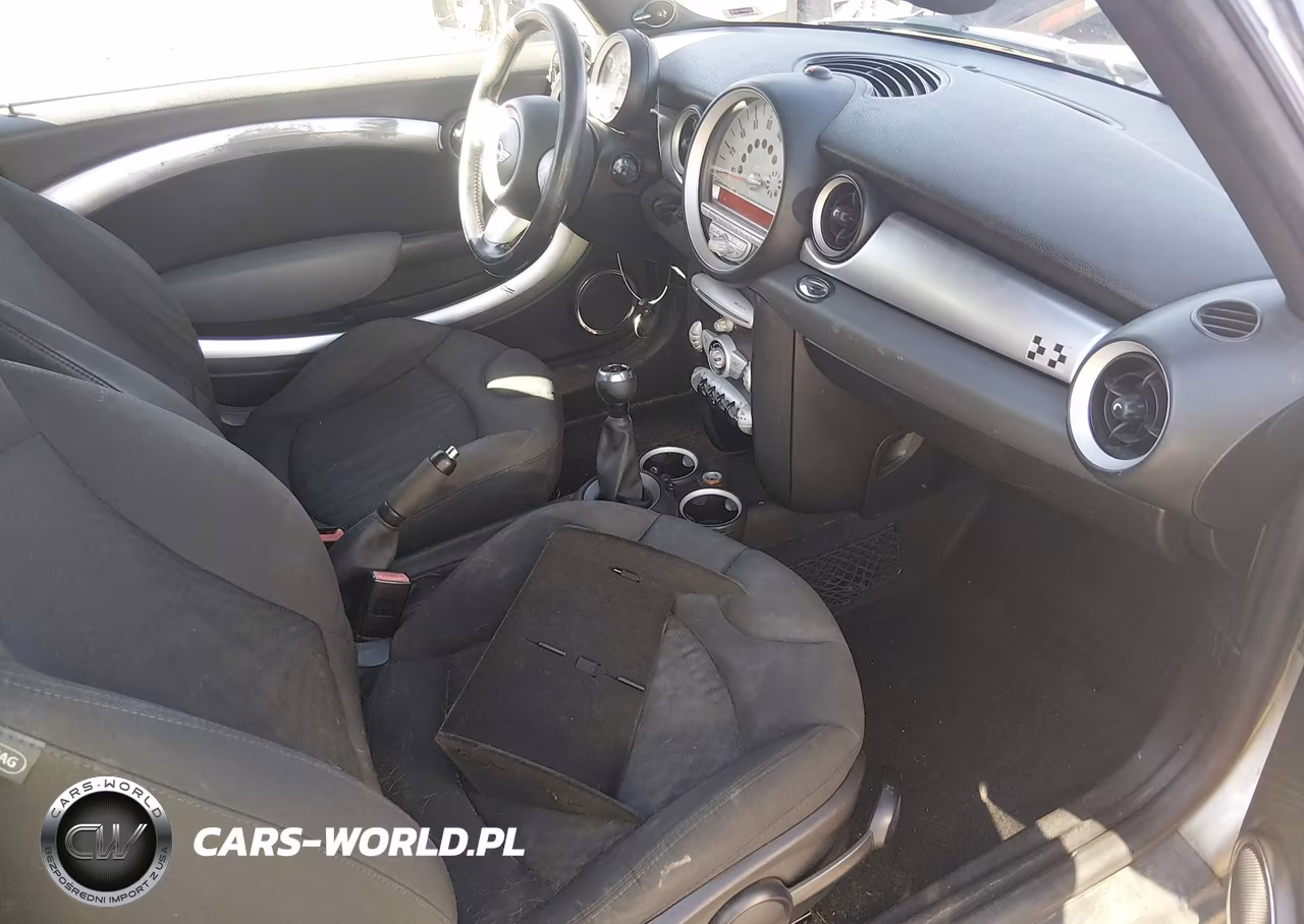 2010 Mini John Cooper Works Clubman VIN:WMWMM9C56ATL04349 - 5