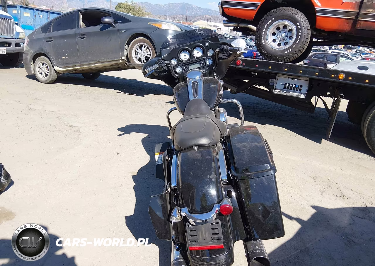 2012 Harley-Davidson Flhx Street Glide VIN:1HD1KBM31CB634326 - 6