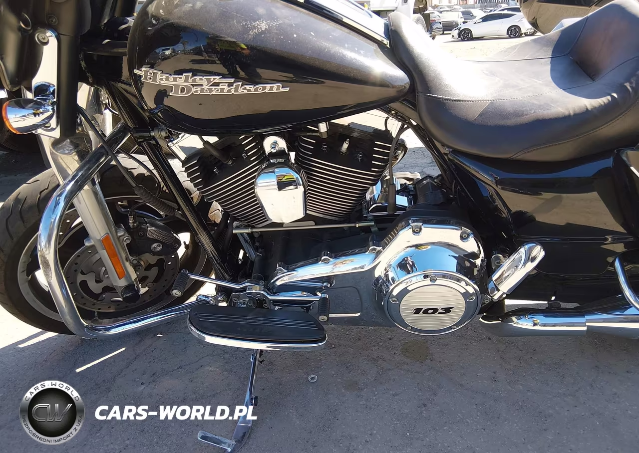 2012 Harley-Davidson Flhx Street Glide VIN:1HD1KBM31CB634326 - 9
